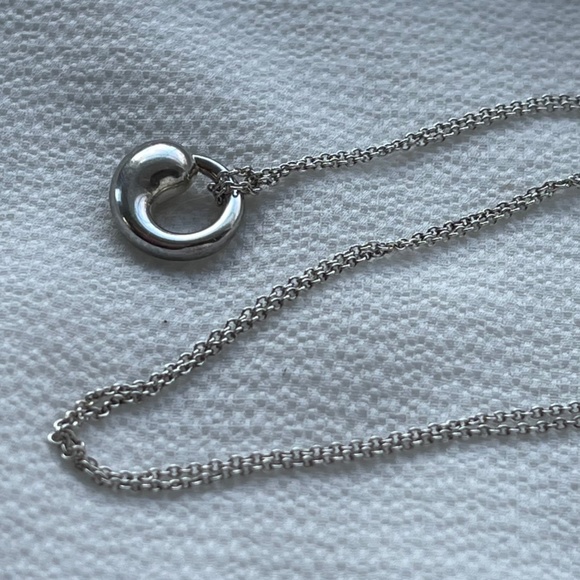 Elsa Peretti 16" Length Necklace Eternal Circle Pendant - Picture 8 of 14